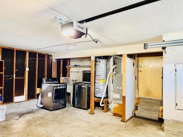 15061508 Kentfield Avenue, Redwood City CA: https://media.crmls.org/mediaz/30c4e246-4ed7-426f-8034-901605c0f456.jpg