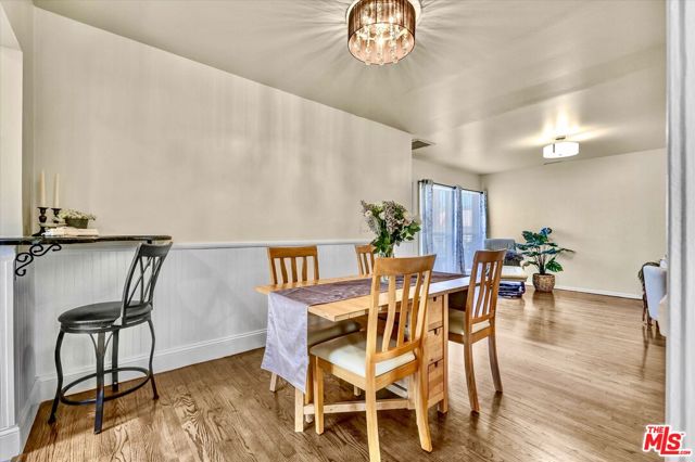 11670 W Sunset Boulevard, Los Angeles CA: https://media.crmls.org/mediaz/30c5e5ee-d36a-4052-8649-d6927c0bc44e.jpg