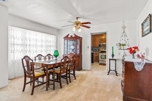 18289 Meekland Ave, Hayward CA: https://media.crmls.org/mediaz/30c64fe1-b687-4bc3-9aed-91b8297b95d8.jpg
