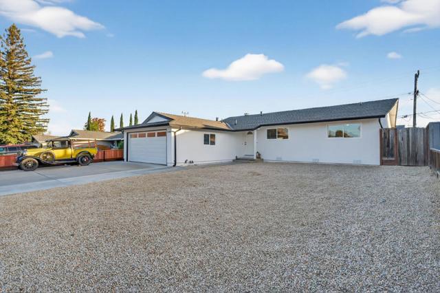1460 Inskip Drive, Campbell CA: https://media.crmls.org/mediaz/30c789cd-42ab-4527-8da3-80646b5bdc74.jpg