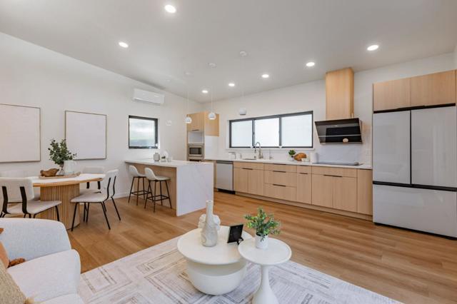271 Woodhams Road, Santa Clara CA: https://media.crmls.org/mediaz/30c7c6fc-1e90-45d5-8836-d3738a2e968c.jpg