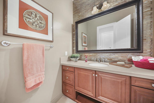 Image 23 of 50 For 55080 Autumn Valley Court