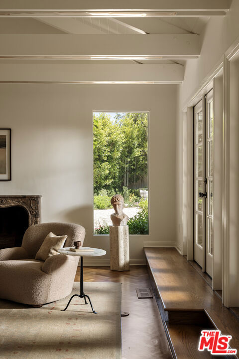 1296 Capri Drive, Pacific Palisades CA: https://media.crmls.org/mediaz/30c87d54-c0cf-424d-a820-6053237dc10a.jpg