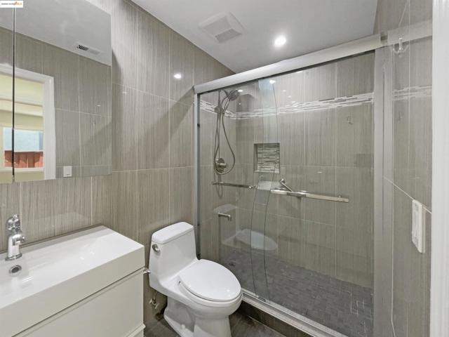 2579 Bishop Ave, Fremont CA: https://media.crmls.org/mediaz/30c89de4-ec40-493f-8f0a-a6ec41ba5d92.jpg