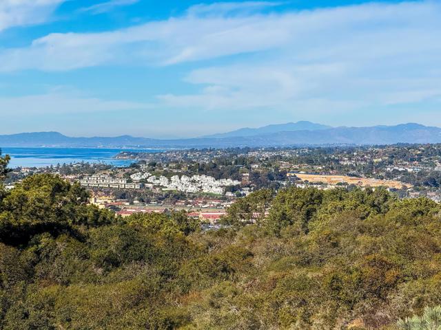 14224 Recuerdo Dr, San Diego CA: https://media.crmls.org/mediaz/30c993cd-6715-4630-b60e-ed09682891c2.jpg