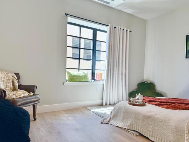 400 San Benito St, Hollister CA: https://media.crmls.org/mediaz/30c9a959-f400-468f-a641-1c7dbd75df7a.jpg