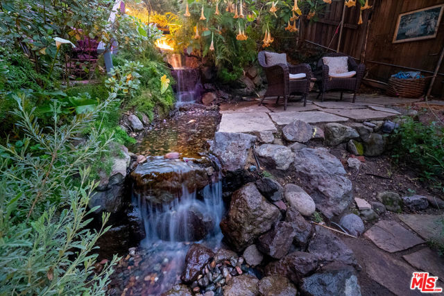 19544 Bowers Drive, Topanga CA: https://media.crmls.org/mediaz/30ca1e6d-65d3-4aa1-9a2a-51ae8cde1638.jpg