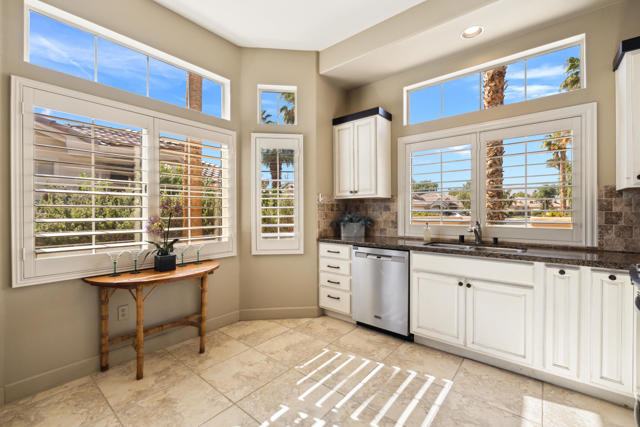 37563 Blue Sky Avenue, Palm Desert CA: https://media.crmls.org/mediaz/30ca1e9c-6c88-49fe-b01c-b3a511474401.jpg