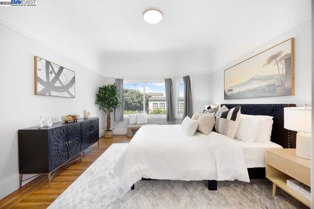 300 Somerset St, San Francisco CA: https://media.crmls.org/mediaz/30ca83d9-2117-4cde-861b-a8ecc6c1a470.jpg