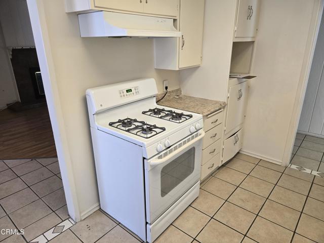 Detail Gallery Image 4 of 16 For 321 E Avenue J8, Lancaster,  CA 93535 - 4 Beds | 2 Baths