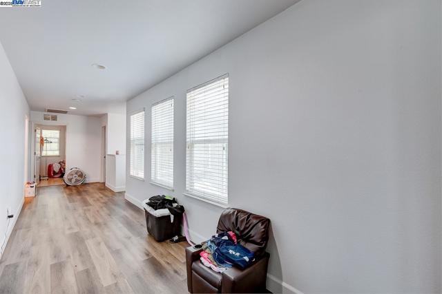 53 Puffin Cir, Oakley CA: https://media.crmls.org/mediaz/30cafd0c-d69c-4916-9500-e3a8827f4ab3.jpg