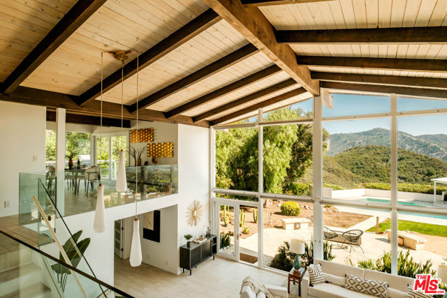 Photo of 26094 Mulholland Highway, Calabasas, CA 91302