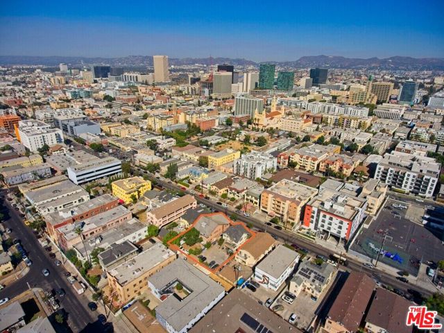 2716 -2720 James M Wood Boulevard, Los Angeles CA: https://media.crmls.org/mediaz/30cb6aa7-94db-4e28-a7de-7c81b88e9dc1.jpg