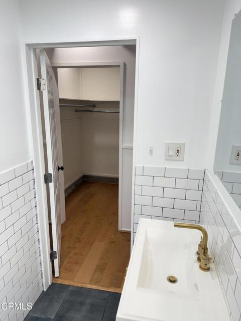 1755 1/2 Morada Place, Altadena CA: https://media.crmls.org/mediaz/30cb6f09-0248-4e89-8418-d409b93a656c.jpg