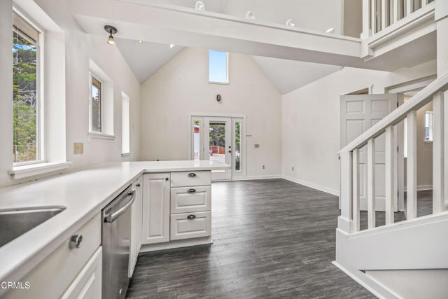 32500 Gibney Lane, Fort Bragg CA: https://media.crmls.org/mediaz/30cc7579-a0b8-4f5e-87fa-69053aa1dfd1.jpg