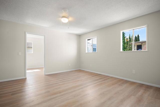 324 D Ave, Coronado CA: https://media.crmls.org/mediaz/30cc9fda-3a56-48b3-8b19-d0abfa73faad.jpg