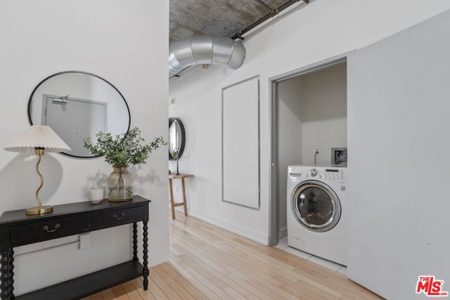 645 W 9th Street, Los Angeles CA: https://media.crmls.org/mediaz/30cde1eb-97eb-472f-814e-27581cebefd4.jpg