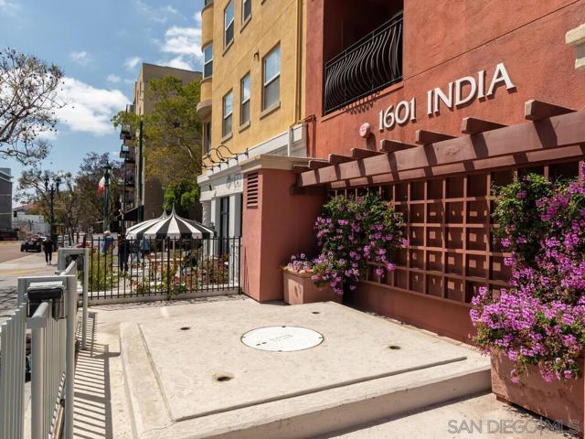 1601 India St, San Diego CA: https://media.crmls.org/mediaz/30ce2781-cf92-447c-8dff-c2d12ba6cd09.jpg