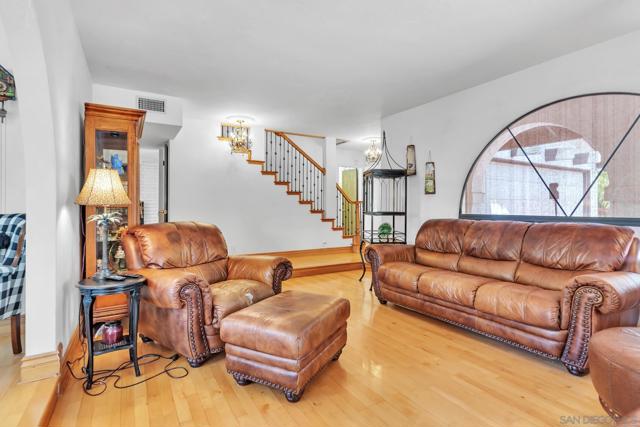 Image 12 of 40 For 11138 Pinehurst Drive