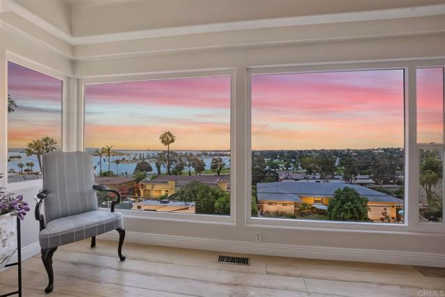 Detail Gallery Image 1 of 1 For 3255 Mcgraw St, San Diego,  CA 92117 - 5 Beds | 3 Baths