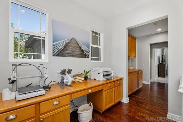 6 Reston Way, Ladera Ranch CA: https://media.crmls.org/mediaz/30cf4f3b-7bd7-47ee-9a1c-42e5caaf0133.jpg