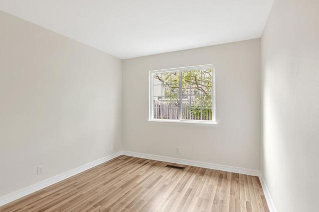 3695 Skyline Drive, Hayward CA: https://media.crmls.org/mediaz/30d019a5-80ea-4846-9e44-0142c51df2b8.jpg