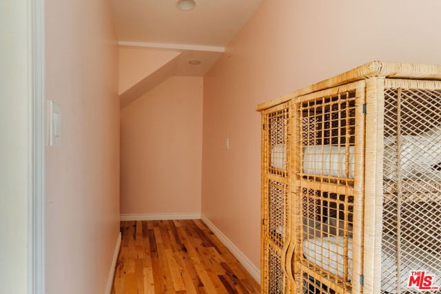 2344 Sunset Heights Drive, Los Angeles CA: https://media.crmls.org/mediaz/30d024d0-ce6d-40ee-a391-5fd7e0fb10ba.jpg