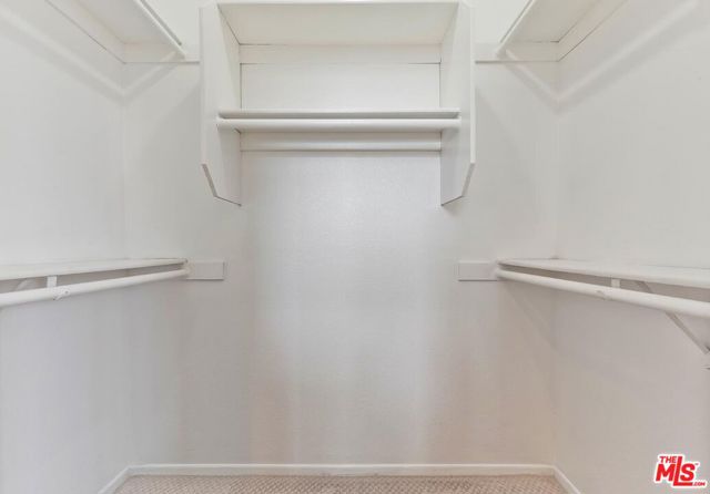 11827 Goshen Avenue, Los Angeles CA: https://media.crmls.org/mediaz/30d07077-bd39-4531-ad4e-fb60b2effbc2.jpg