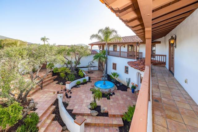 859 Cocos Dr, San Marcos CA: https://media.crmls.org/mediaz/30d099e4-cf45-4754-9785-f4e8d992b773.jpg