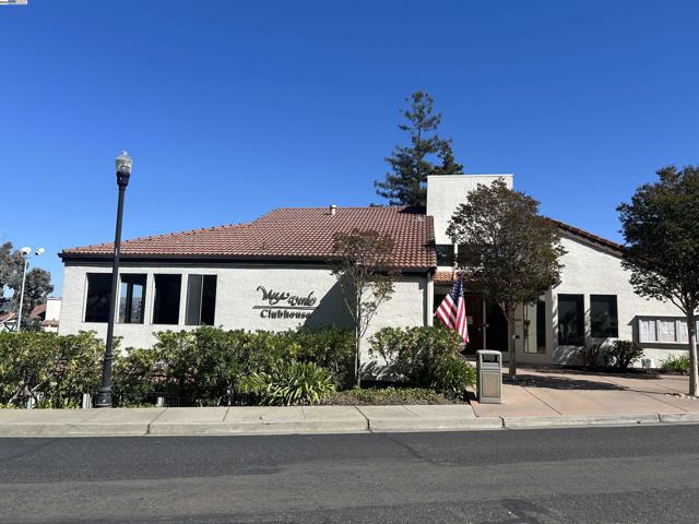 21117 Gary Dr, Hayward CA: https://media.crmls.org/mediaz/30d09b15-88b0-4c78-bb2c-b65789227f4b.jpg