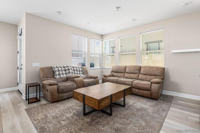 1682 Carol Lee Lane, Escondido CA: https://media.crmls.org/mediaz/30d11d91-3b05-4737-b7f6-282a24c381d6.jpg