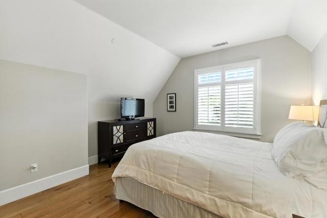 16897 Mitchell Avenue, Los Gatos CA: https://media.crmls.org/mediaz/30d120d6-3996-4b4a-963b-805dcf54f0f5.jpg
