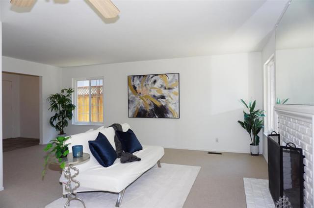 1401 Woodberry Avenue, San Mateo CA: https://media.crmls.org/mediaz/30d15811-47d9-42c3-bd20-e607c13ab084.jpg