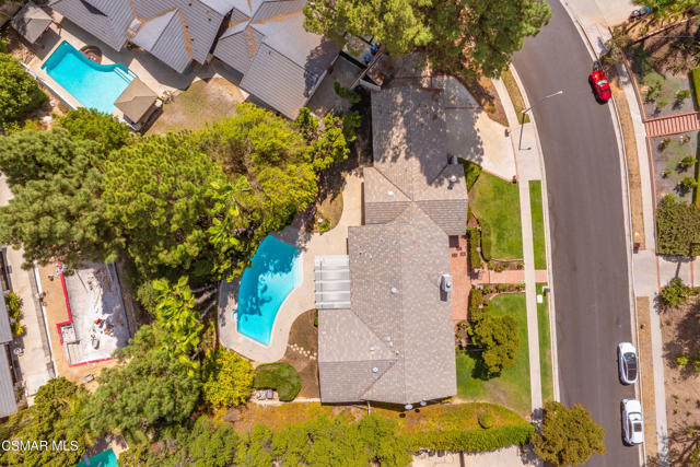 20027 Hiawatha Street, Chatsworth CA: https://media.crmls.org/mediaz/30d1a0a4-5524-4ff0-8735-4abb09a8e73d.jpg
