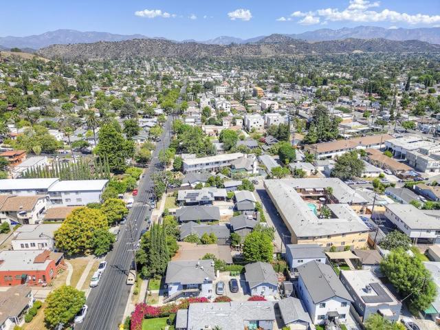 Image 48 of 55 For 4592 Ellenwood Drive