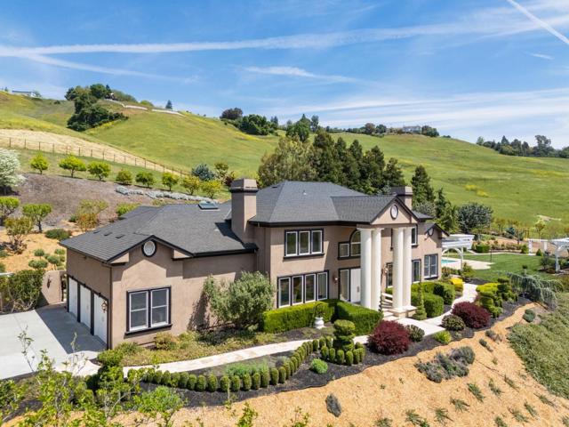 9540 Via Del Oro, Gilroy CA: https://media.crmls.org/mediaz/30d382b2-b705-4975-9053-3a7ff7abc772.jpg