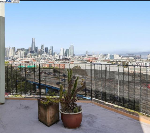 450 San Bruno Ave, San Francisco CA: https://media.crmls.org/mediaz/30d41a63-f54d-4805-bd0d-3653777b6202.jpg