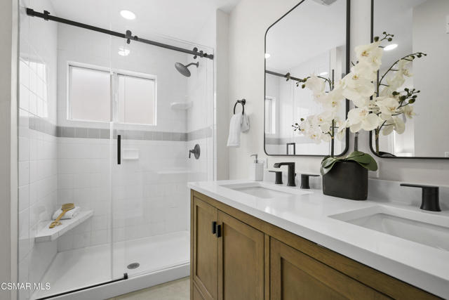 174 Wendy Drive, Thousand Oaks CA: https://media.crmls.org/mediaz/30d45f71-7972-46b9-9dce-3329446a6ad0.jpg