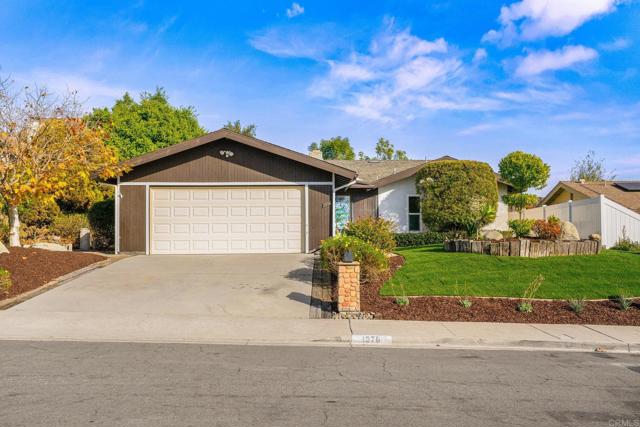 Detail Gallery Image 1 of 1 For 1376 N Ivy St, Escondido,  CA 92026 - 3 Beds | 2 Baths