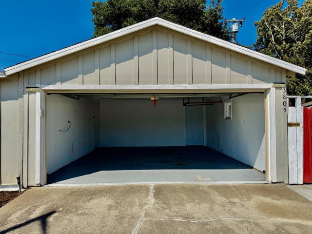 3801 Pacific Boulevard, San Mateo CA: https://media.crmls.org/mediaz/30d57da1-ccea-495e-a12b-7d5c8487b491.jpg