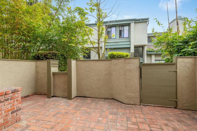 3294 Caminito Eastbluff, La Jolla CA: https://media.crmls.org/mediaz/30d76f6d-5631-4cb1-b61e-9709efc3c69d.jpg