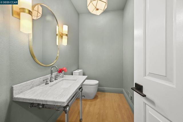 107 Leafield Rd, Danville CA: https://media.crmls.org/mediaz/30d81691-e164-4612-862a-c9e2c9e1dbf8.jpg