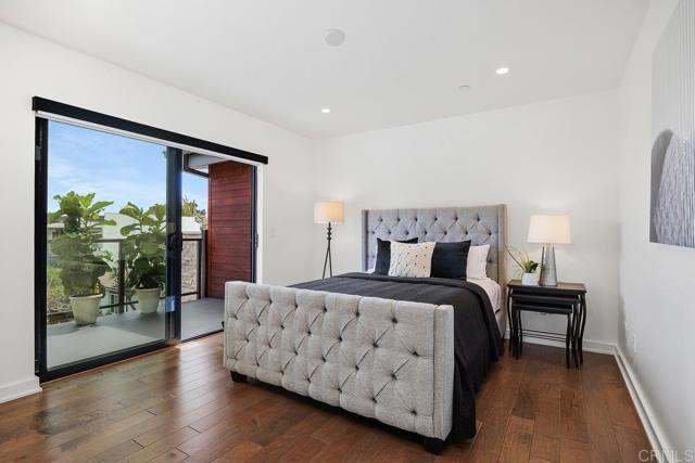 731 Valley Avenue, Solana Beach CA: https://media.crmls.org/mediaz/30d891de-facf-4dda-a05c-a452eff2dbbf.jpg
