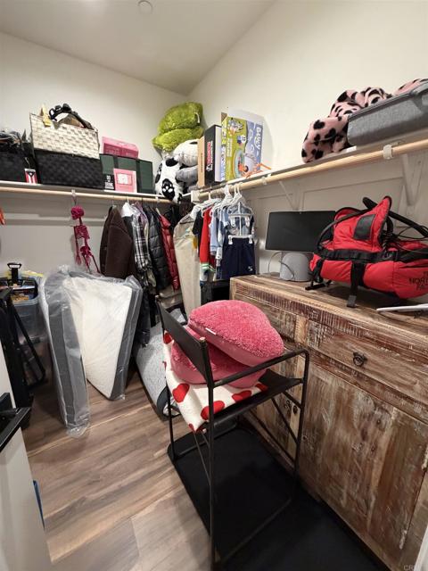 Detail Gallery Image 15 of 39 For 1247 Corte Mendi, Chula Vista,  CA 91913 - 4 Beds | 3/1 Baths