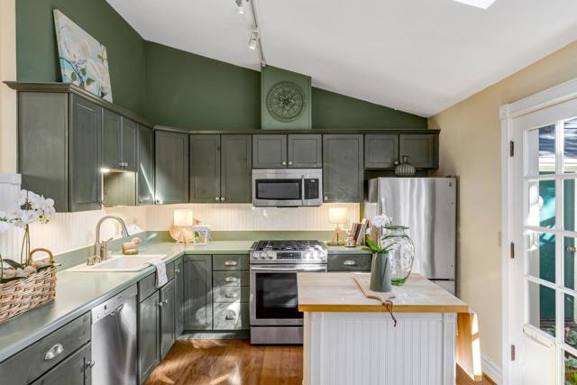 179 Pacific Avenue, Pacific Grove CA: https://media.crmls.org/mediaz/30d9891a-77f2-4a51-ae81-4bc36bad8035.jpg