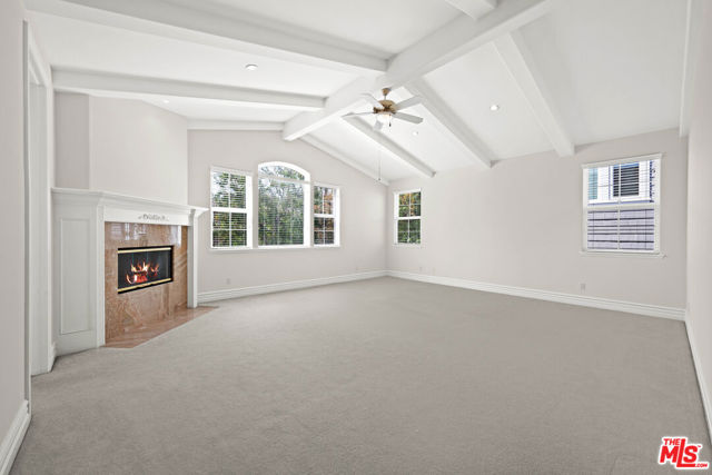 1756 Ruhland Avenue, Manhattan Beach CA: https://media.crmls.org/mediaz/30d9ded2-a2a7-474c-9ebd-315a65ba79a0.jpg
