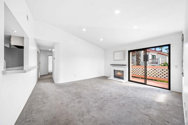 9302 Twin Trails Dr, San Diego CA: https://media.crmls.org/mediaz/30da24f7-93f2-4b3f-9293-c015fe8c859c.jpg