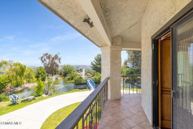 8445 Roseland Avenue, Moorpark CA: https://media.crmls.org/mediaz/30dc5f77-e6a8-446d-aa89-ef64b974c62a.jpg