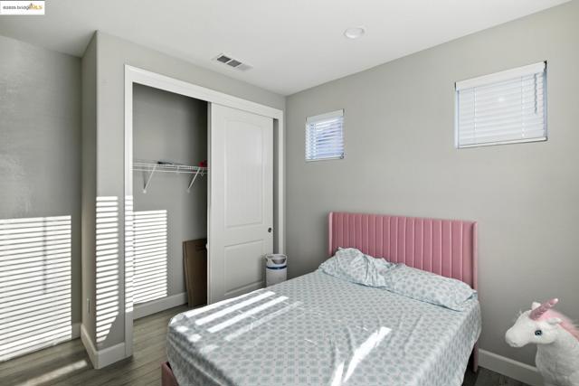 536 Aster St, Vacaville CA: https://media.crmls.org/mediaz/30dccfc7-9170-4597-b497-37ce2487786d.jpg