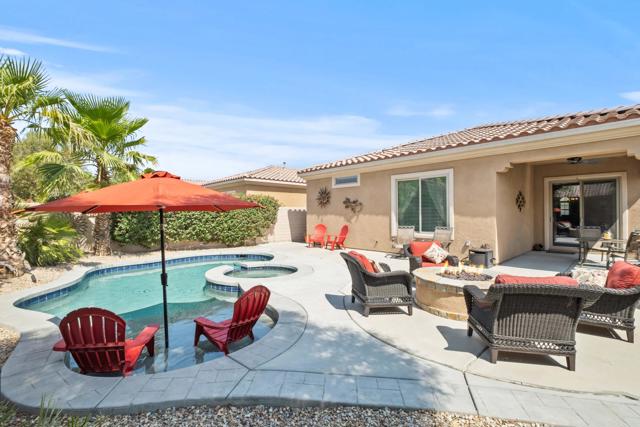 81673 Avenida Alturas, Indio CA: https://media.crmls.org/mediaz/30dcf283-953b-4cad-8c10-d6db88d96a17.jpg